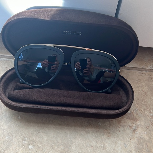 Tom Ford Authentic Aviator Sunglasses - Picture 5 of 5
